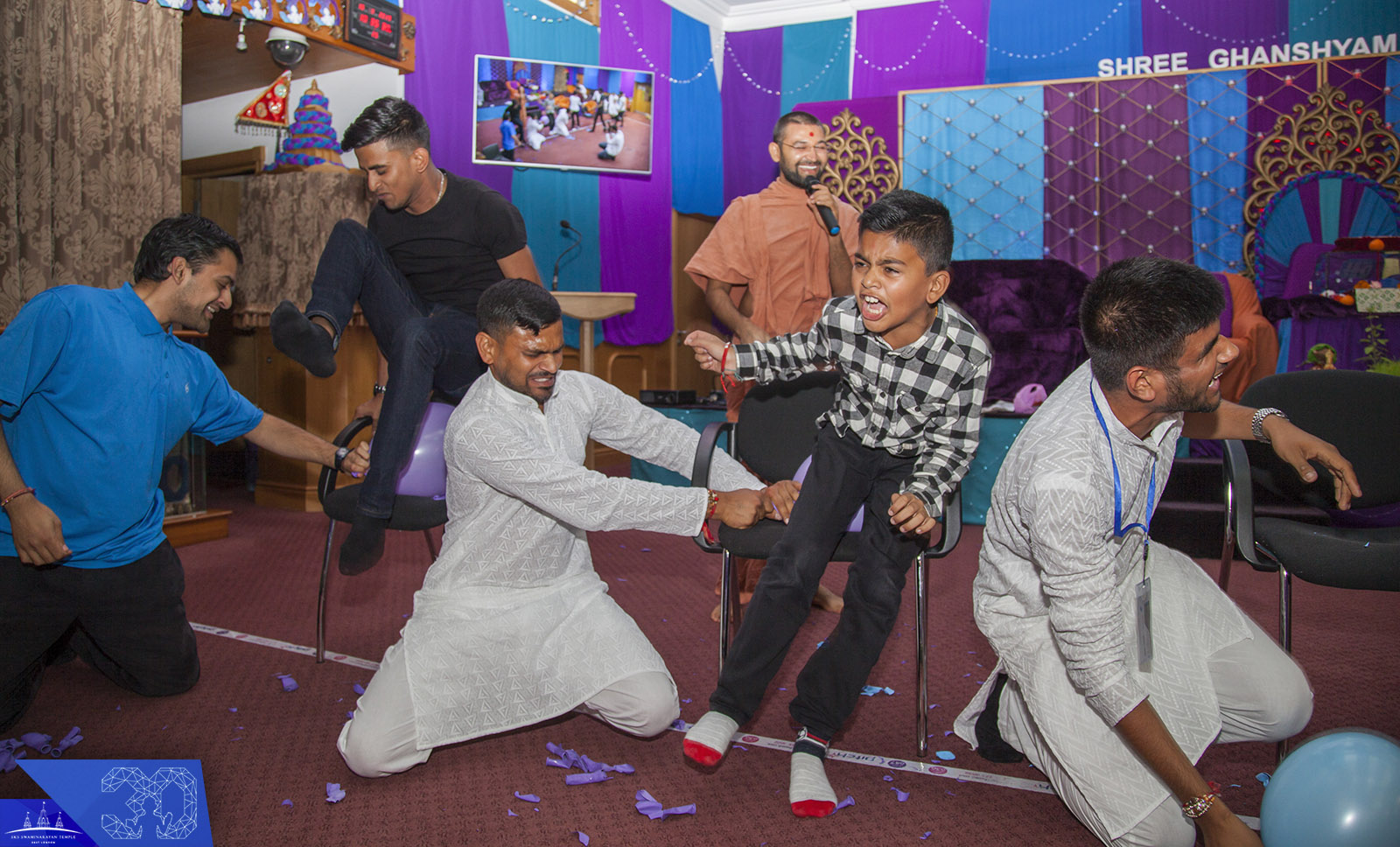 137 copy - ©1987-2017 SKS Swaminarayan Temple East London